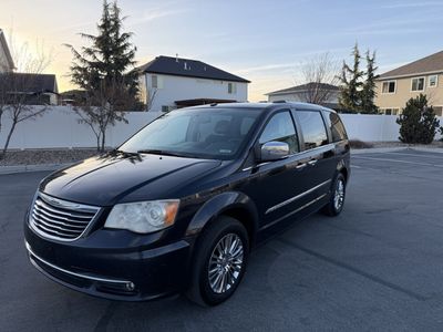 2011 CHRYSLER TOWN AND COUNTRY Touring
