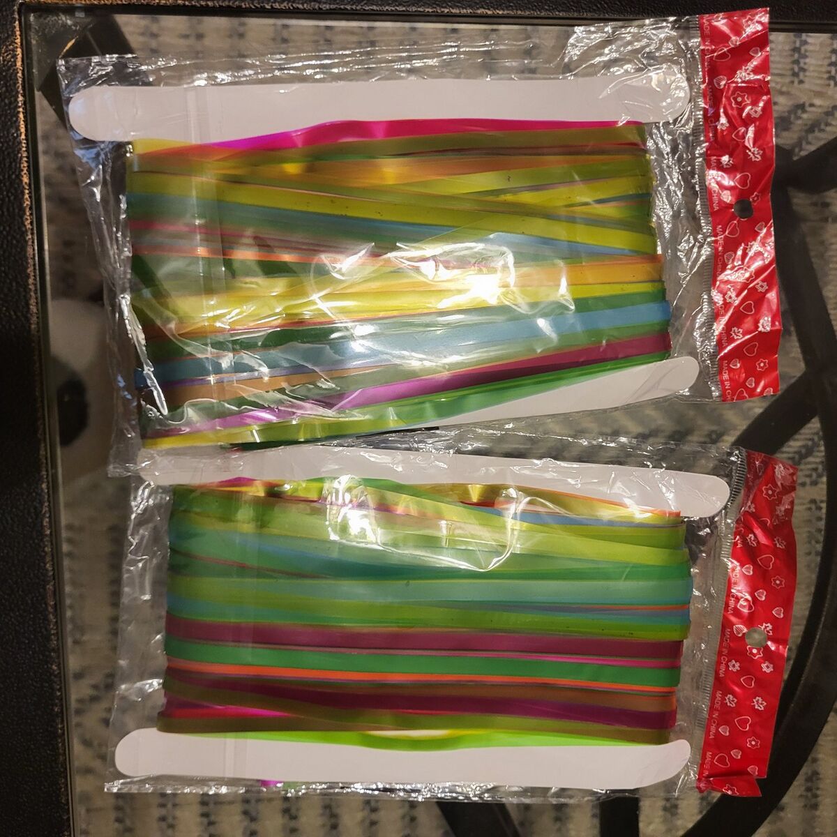 set of w party streamers