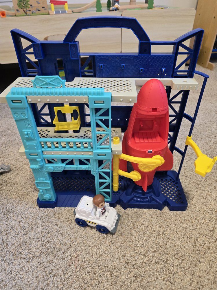 Fisher-Price Little People Space Playset with Rocket, Rover, and Figure