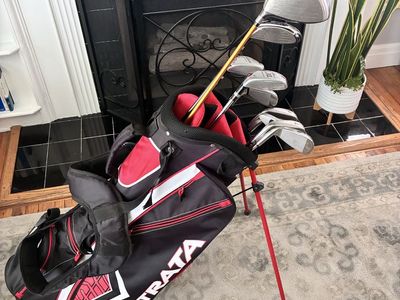 Men’s Callaway strata golf clubs set for sale.