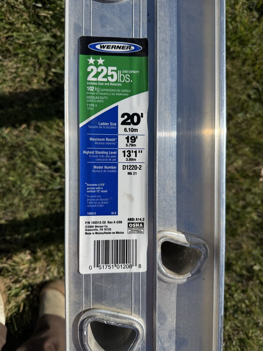 Werner D1220-2 Aluminum Extension Ladder 20 Foot 225 lb Load Capacity