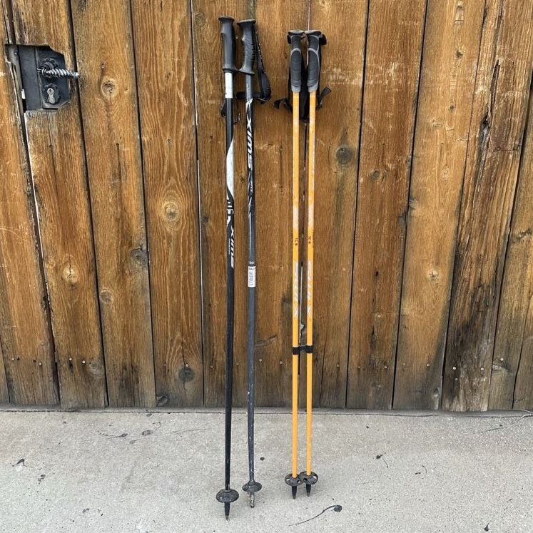 Ski poles - 120 and 115 cm