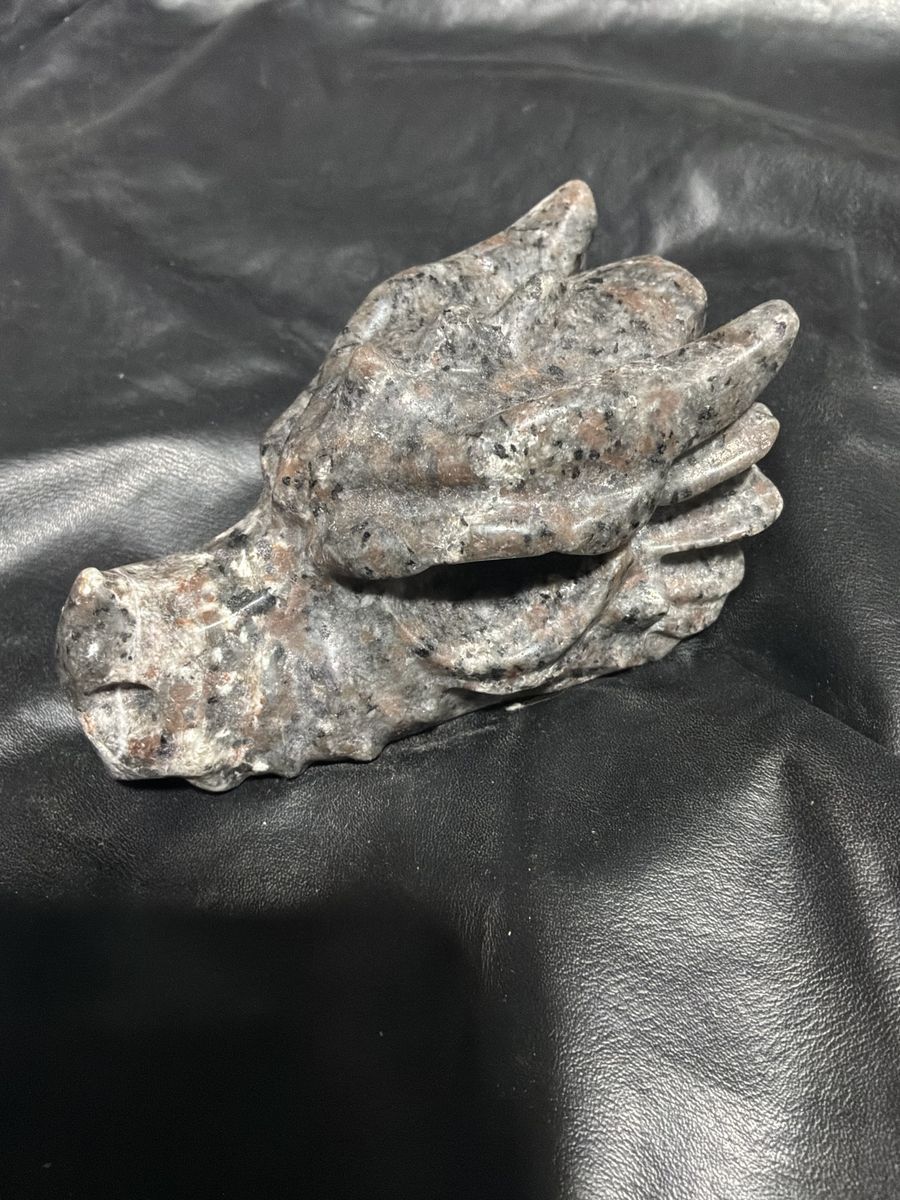 Yupperlight carved dragon head
