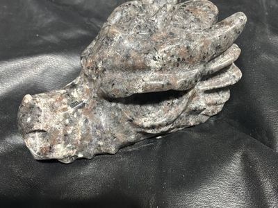 Yupperlight carved dragon head