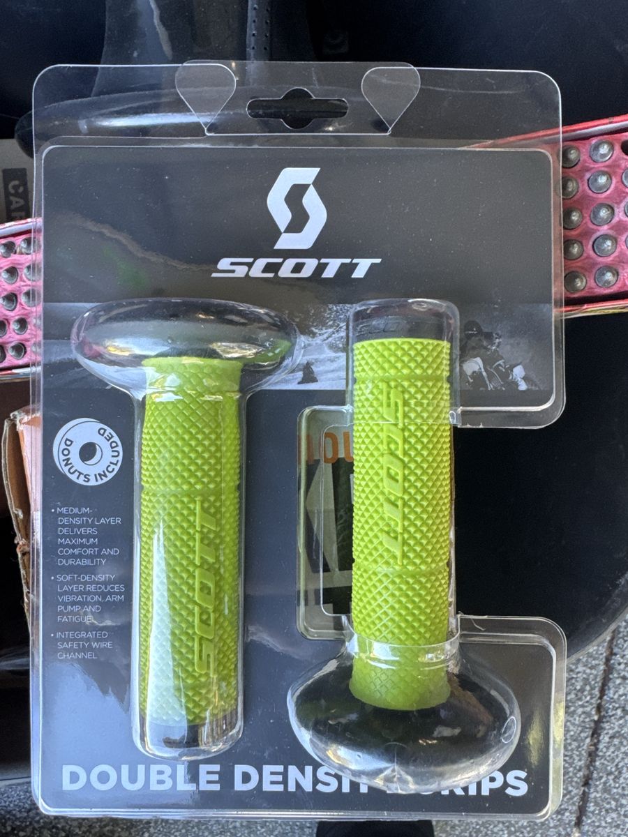 SCOTT Double Density Grips - Medium/Soft Density, Integrated Safety Wire Channel - New