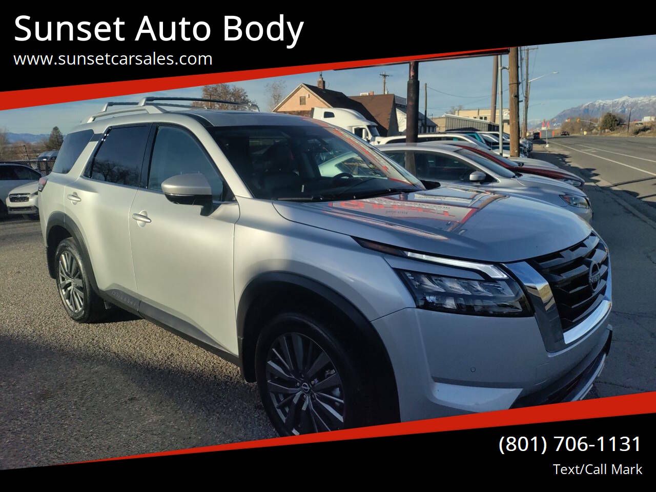 2025 Nissan Pathfinder SL