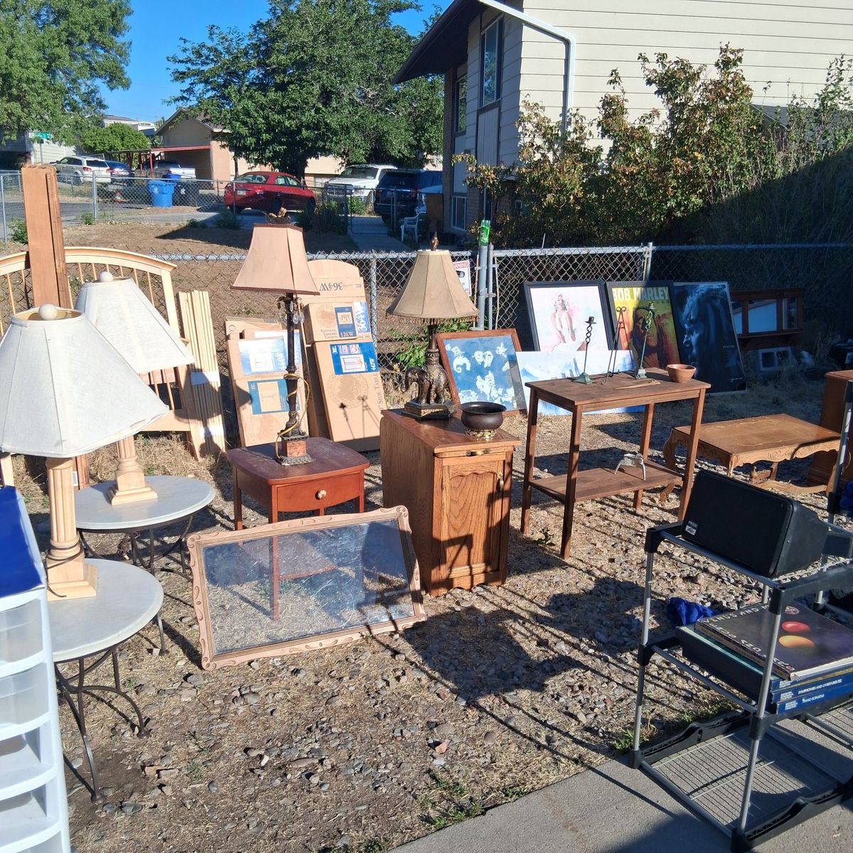 SUNDAY YARD SALE