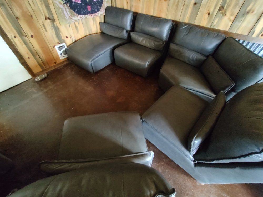 Main image 3