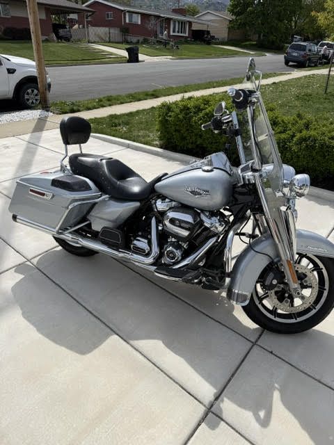 2019 Harley Davidson Road King (Model: FLHR) w/ Upgraded 14" Handlebars and Saddlebag Speakers w/ Rockford Fosgate Amp