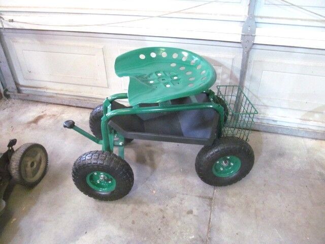 Steerable garden cart