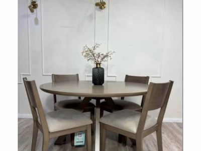 MODERN DINING SET AMAZING DEAL‼️