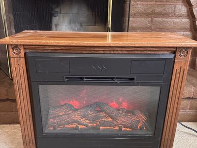 Electric fireplace $20