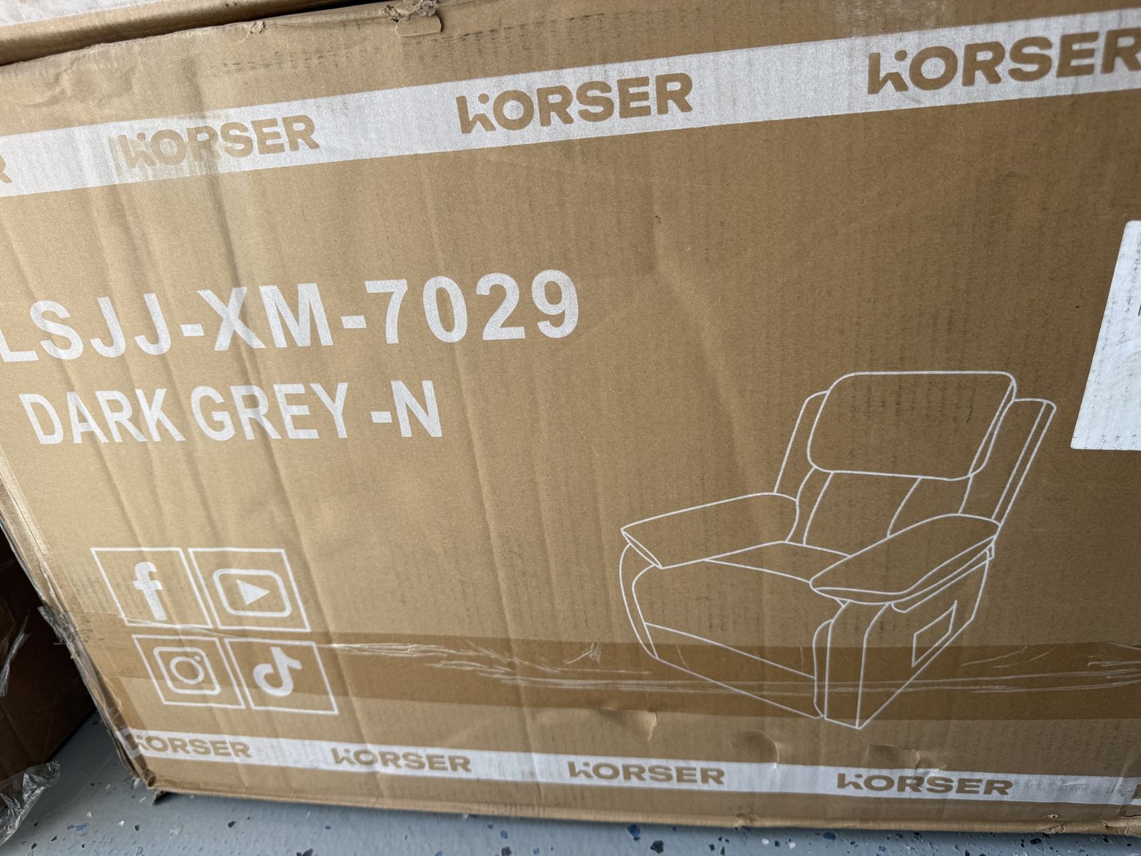 KORSER LSJJ-XM-7029 Dark Grey Recliner Chair - New in Box