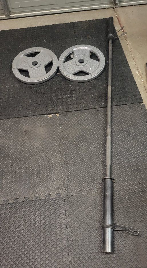 Weights 90 pounds