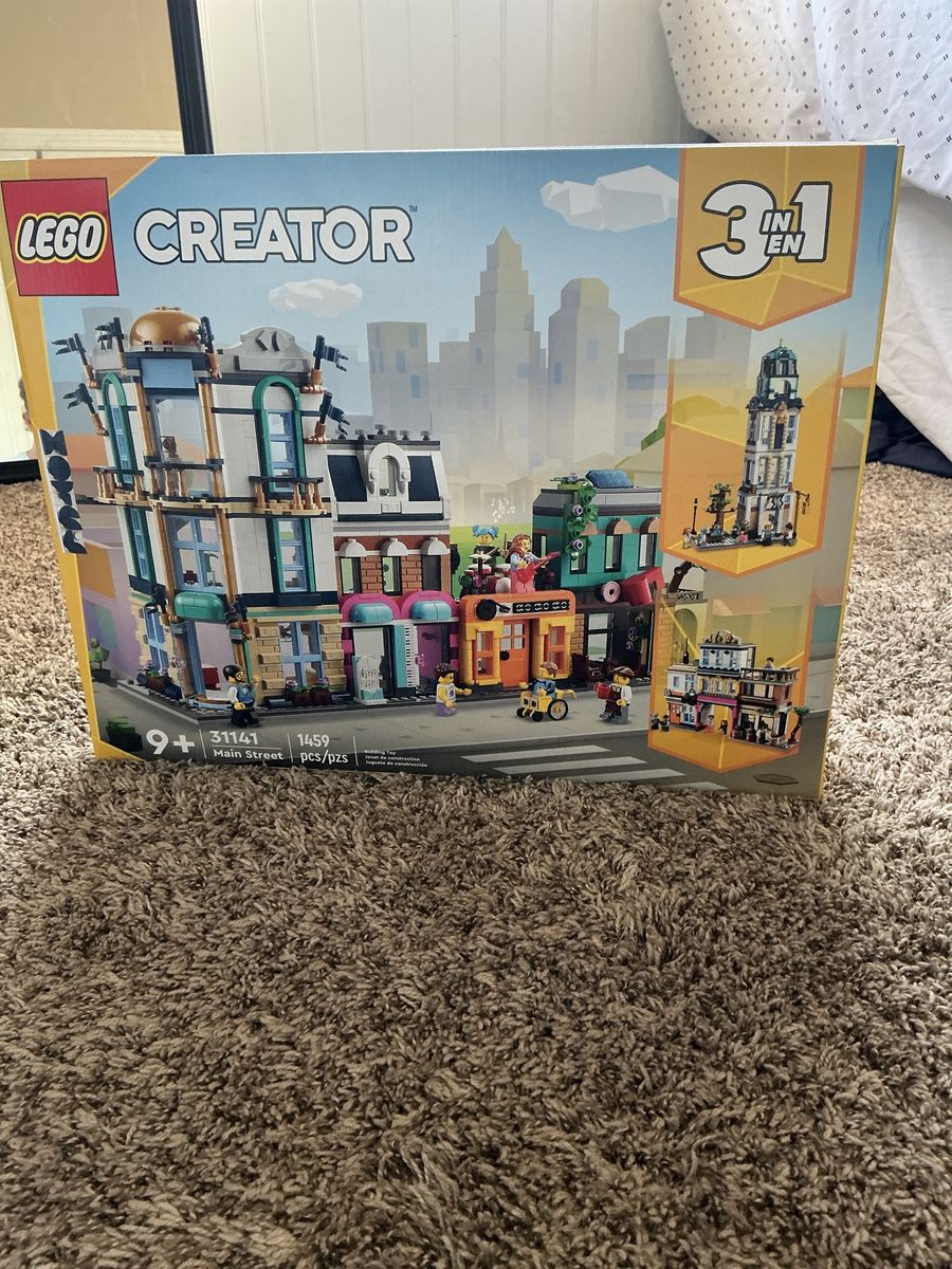 LEGO Creator 3-in-1 Main Street Set 31141 - 1459 pcs - Build 3 Different Models triple the fun!
