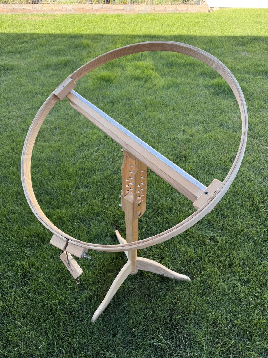 29” Round Homestead Quilting Hoop (Hinterberg Design)