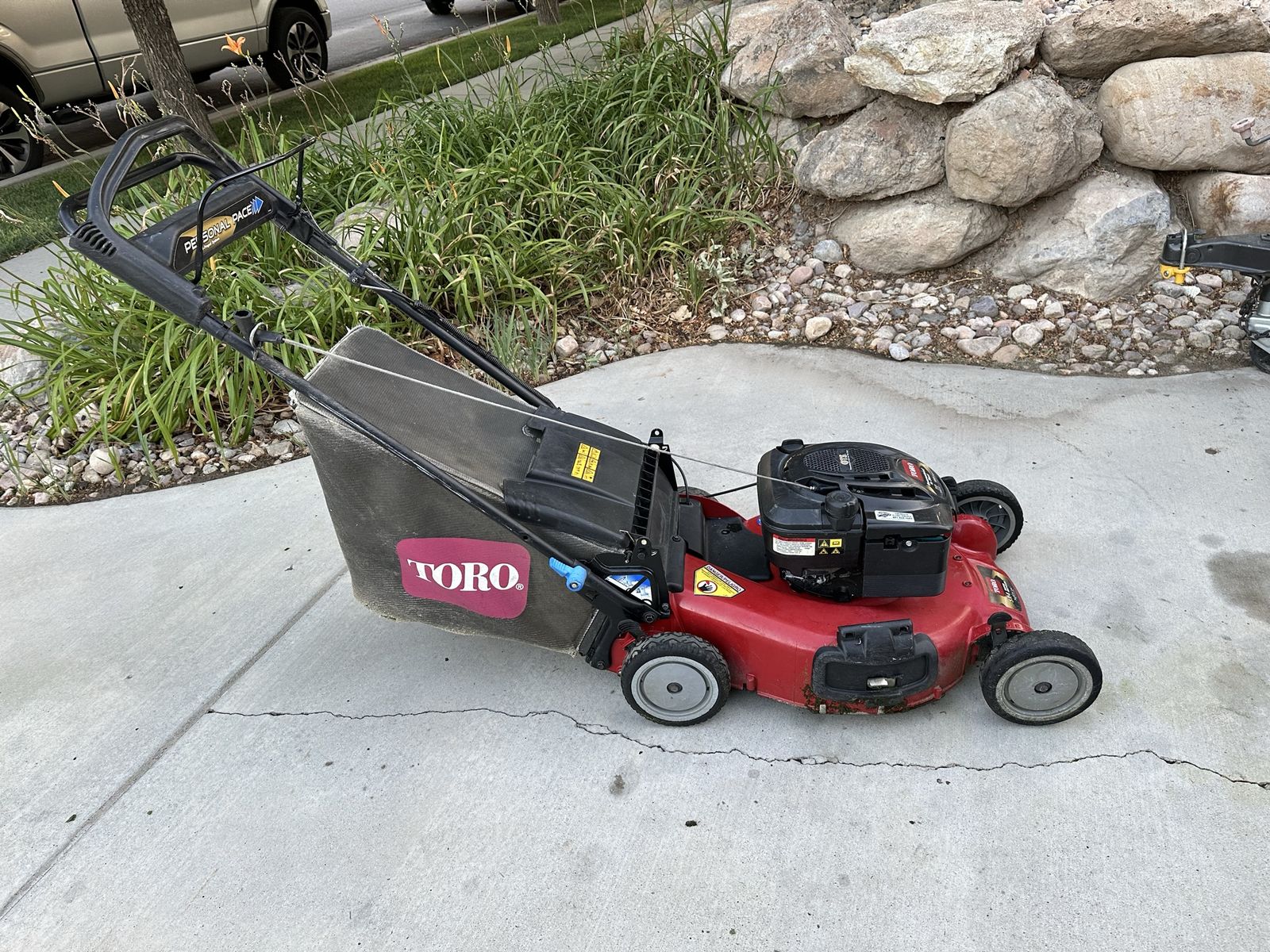 Toro Personal Pace Self-Propelled Mower – Runs Great!