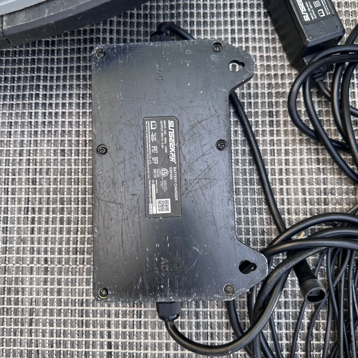 Main image 7
