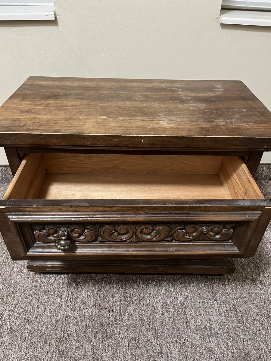 End table