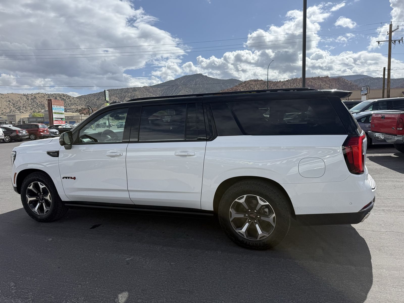 GMC Yukon XL AT4 Ultimate OEM Wheels – Premium Tak