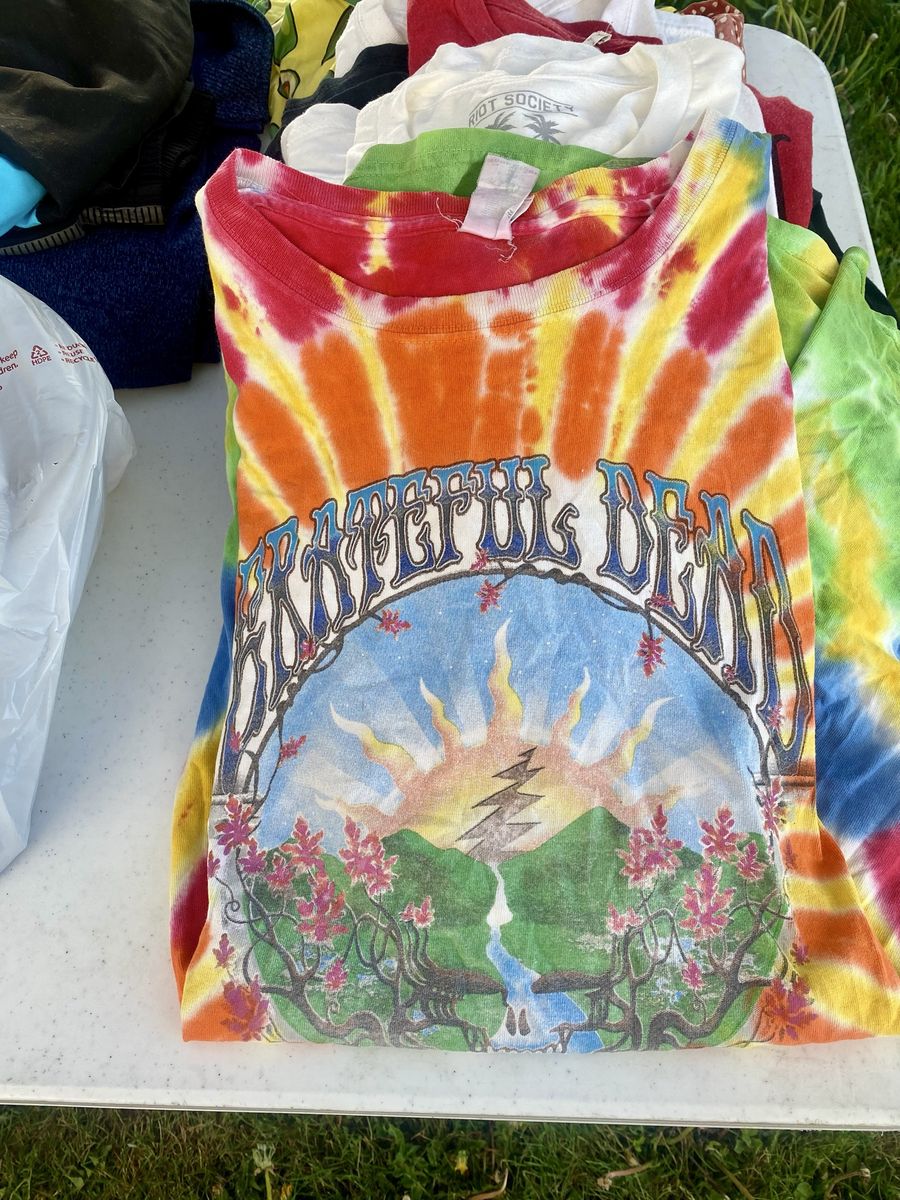 Vintage Grateful Dead Tie-Dye T-Shirt - Sun/Mountain Graphic, Vibrant Colors (Men's X-Large)