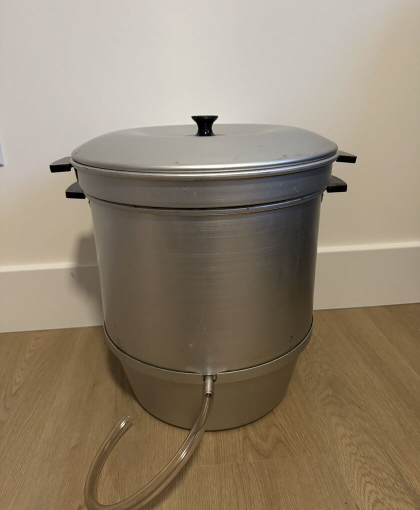 Nice Canning Steamer And Juicer