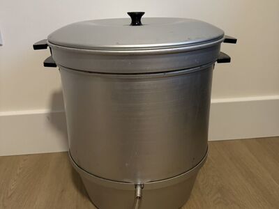 Nice Canning Steamer And Juicer