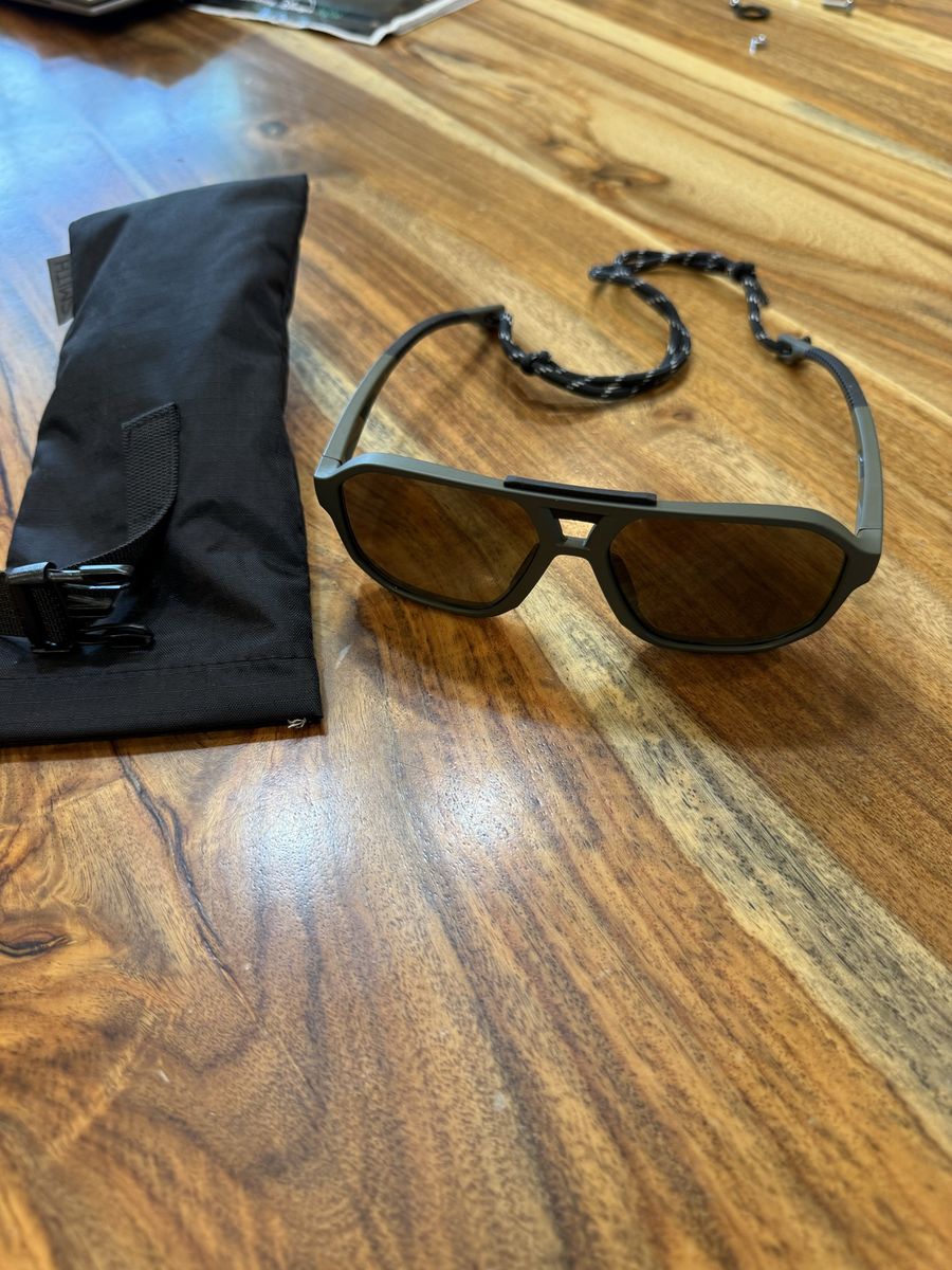 Smith Truss with chromapop polarized lenses
