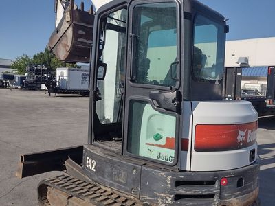 2015 Bobcat E42 Mini Excavator – Cab, Heat/A/C, Long Arm, Hydraulic Coupler
