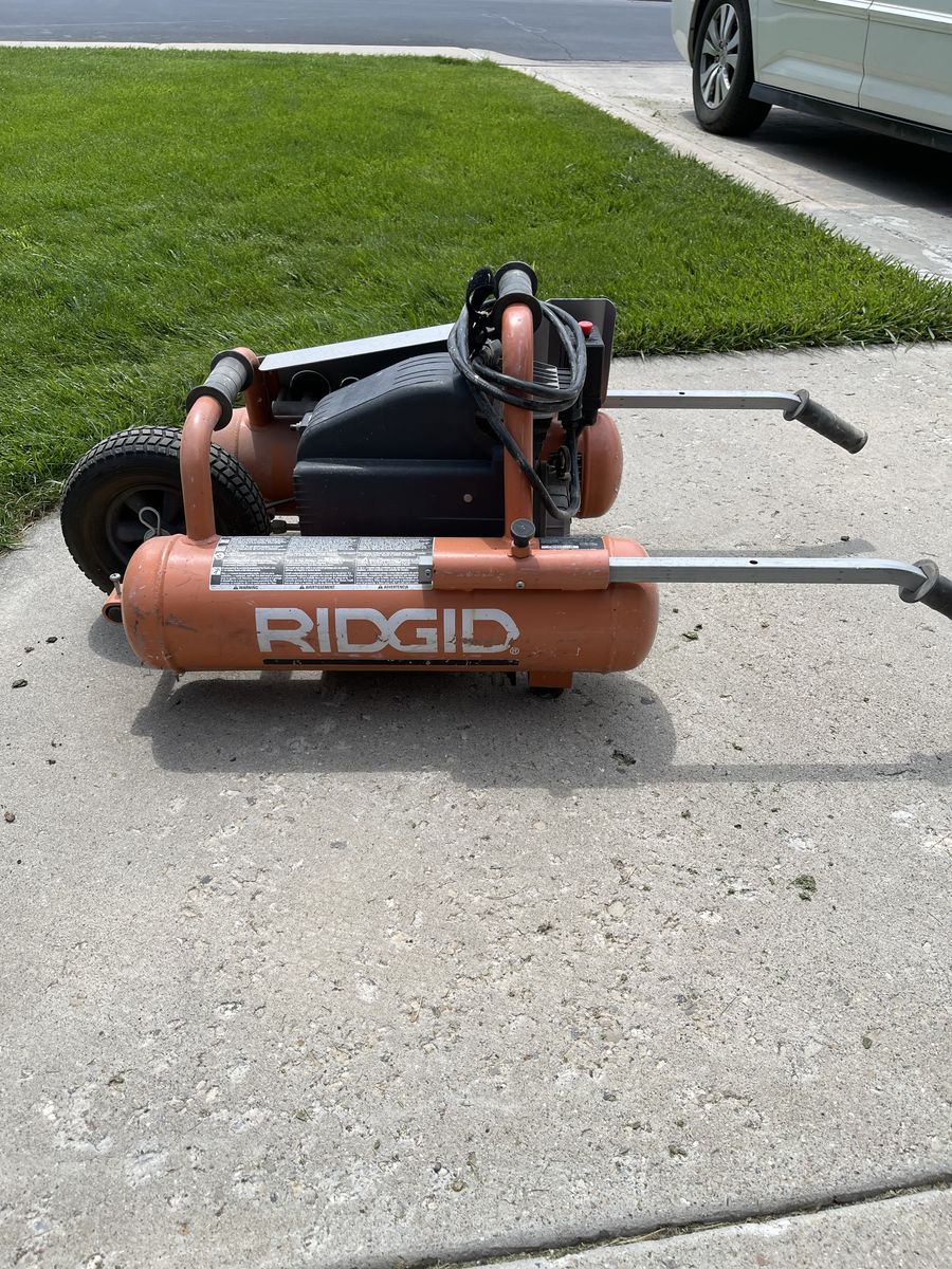 RIGID MINI WHEELBARROW COMPRESSOR - ELECTRIC