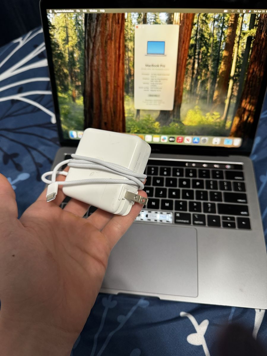 2019 MacBook Pro | 8 GB RAM | 256 Gb SSD