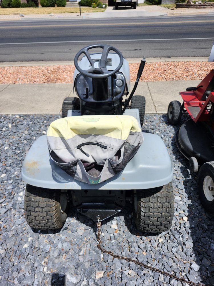 Main image 3