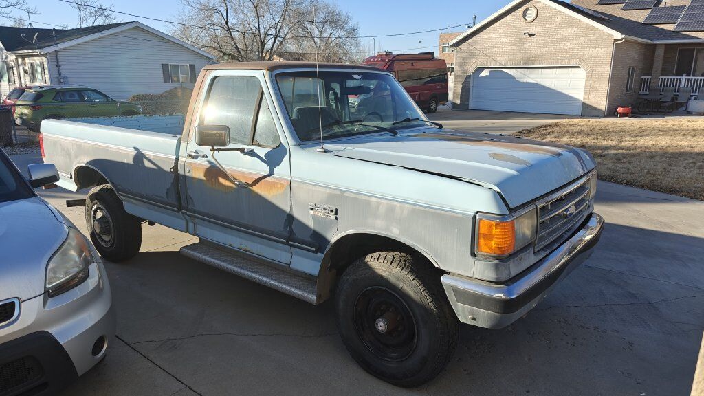 1987 Ford F-250 XLT Lariat