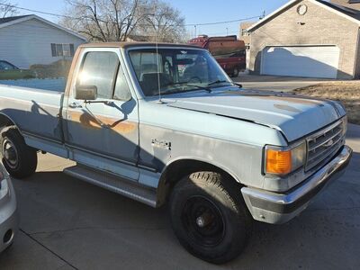 1987 FORD F250 XLT Lariat