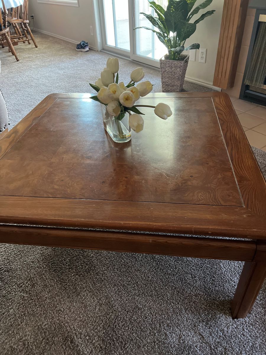 Coffee tables 2 of them