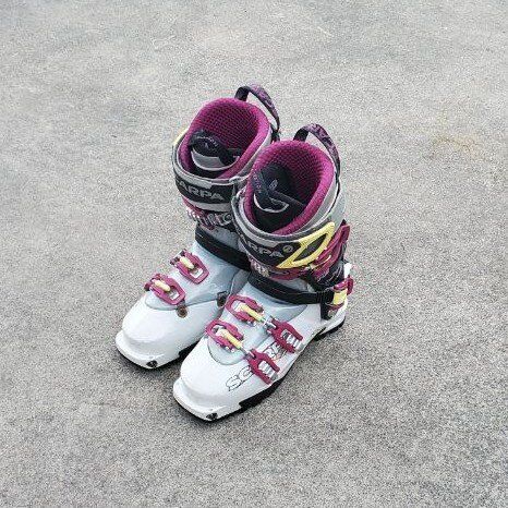 Women's Scarpa 6.5-7 AT Touring Ski Boots Mondo 24