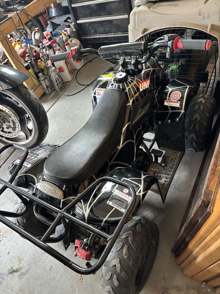Main image 3
