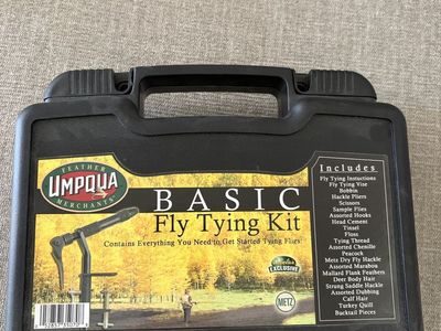 Umpqua Feather Merchants Basic Fly Tying Kit - Complete with Vise & Materials