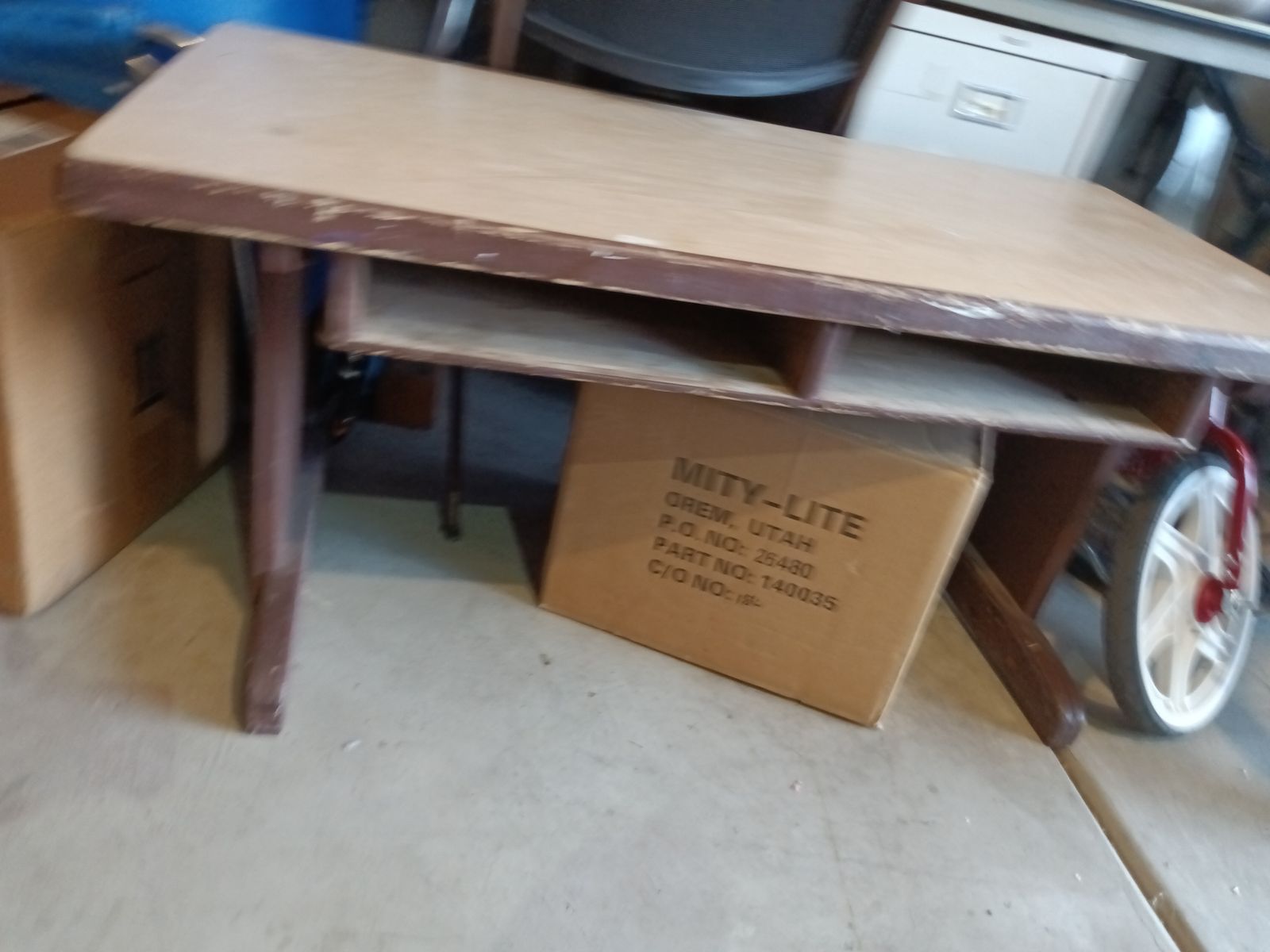 Kids desk