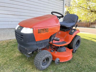 ariens Riding Lawnmower