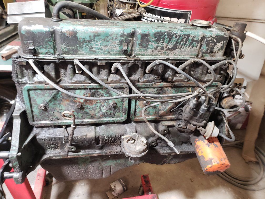 Vintage GM Chevy Inline 6 Cylinder Engine Block 3851659