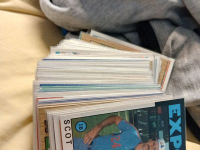Baseball Cards 100 pack