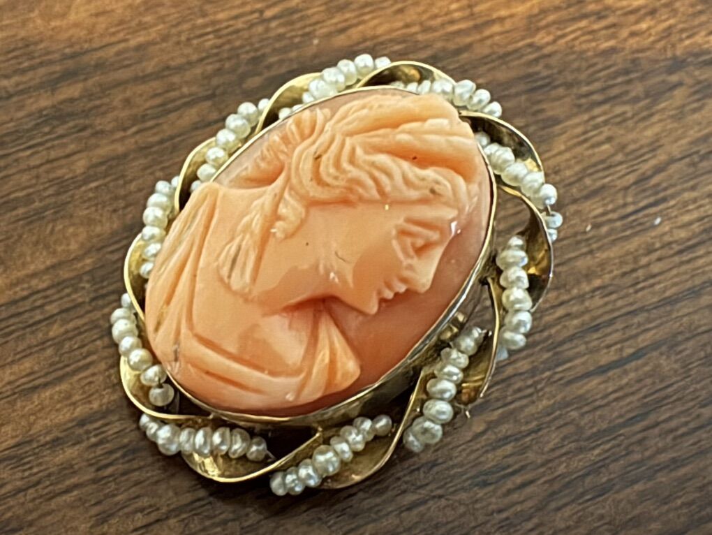 Vintage 10K Gold Coral &Pearl Cameo Brooch Pendant