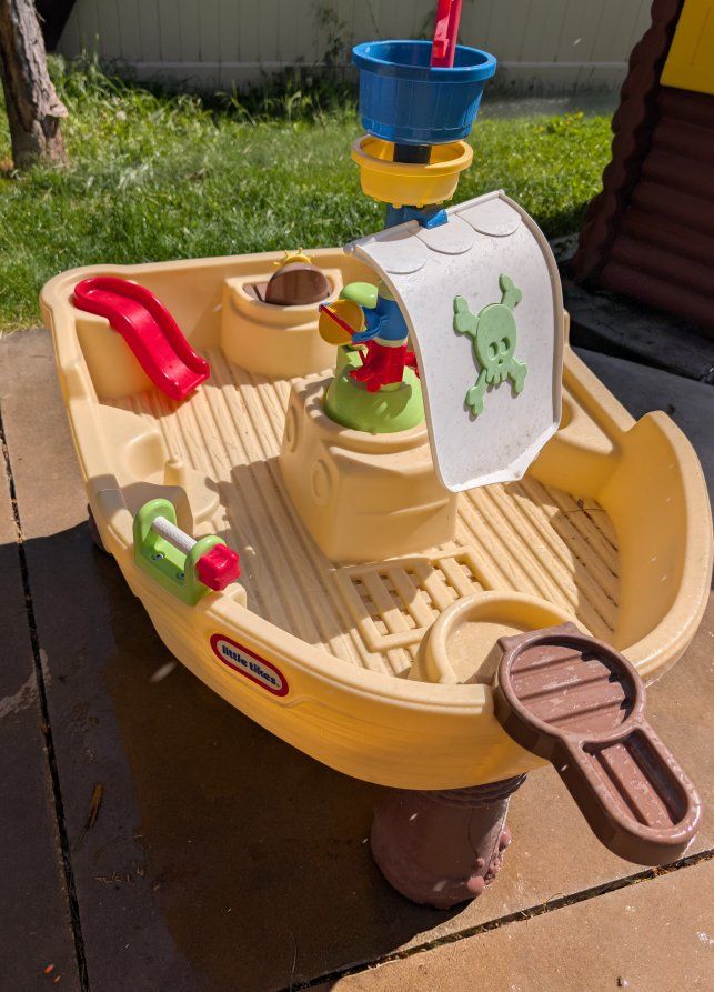 Little Tikes Pirate Ship Water Table