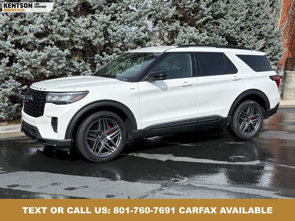 2025 Ford Explorer ST-Line