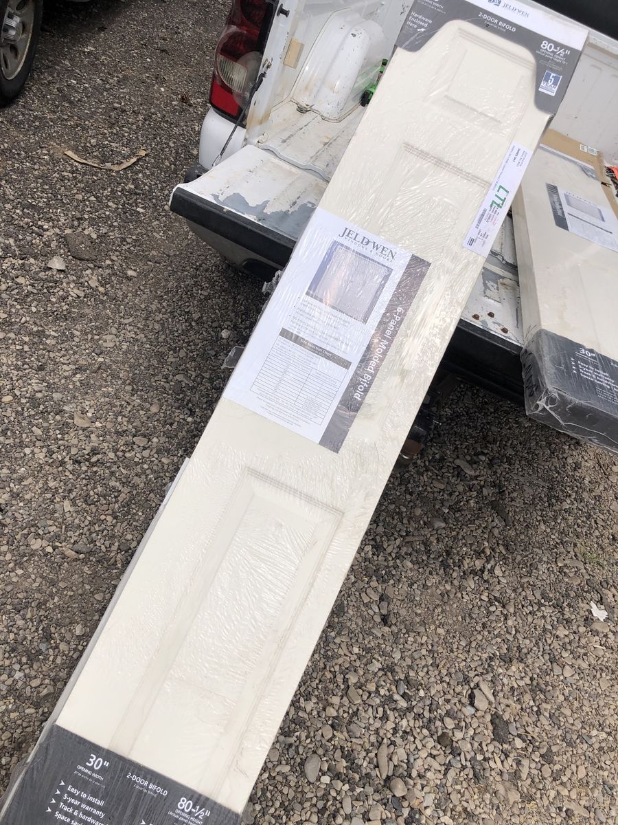 Jeldwen 2 door bypass doors