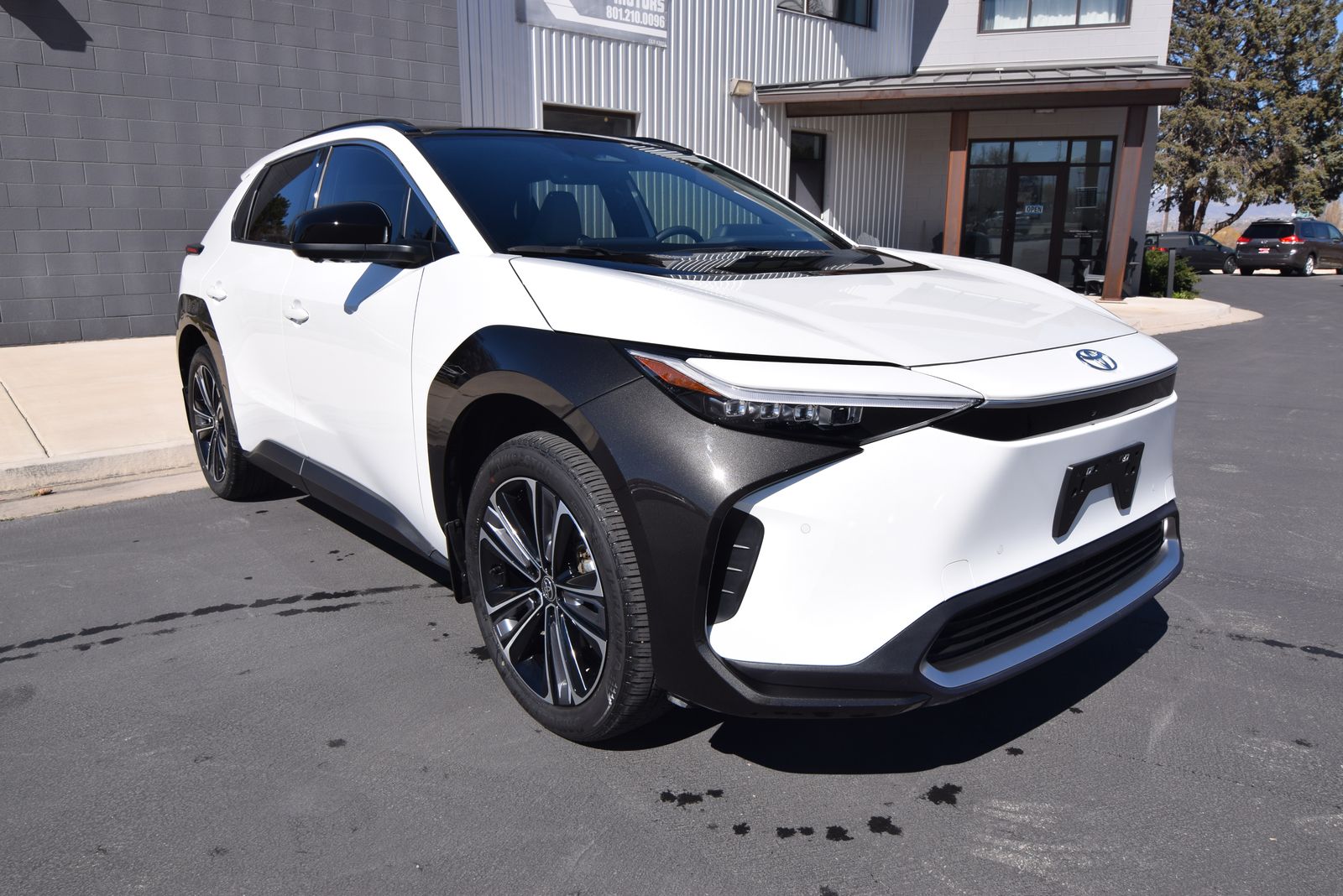 2023 Toyota bZ4X Limited