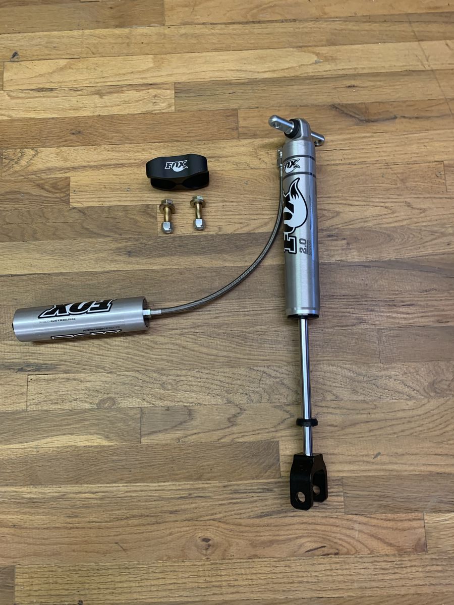 FOX Shocks 2.0 Smooth Body Reservoir FRONT Shock 4-6" Lift 2011-2019 CHEVROLET SILVERADO & GMC SIERRA 2500/3500 980-24-966