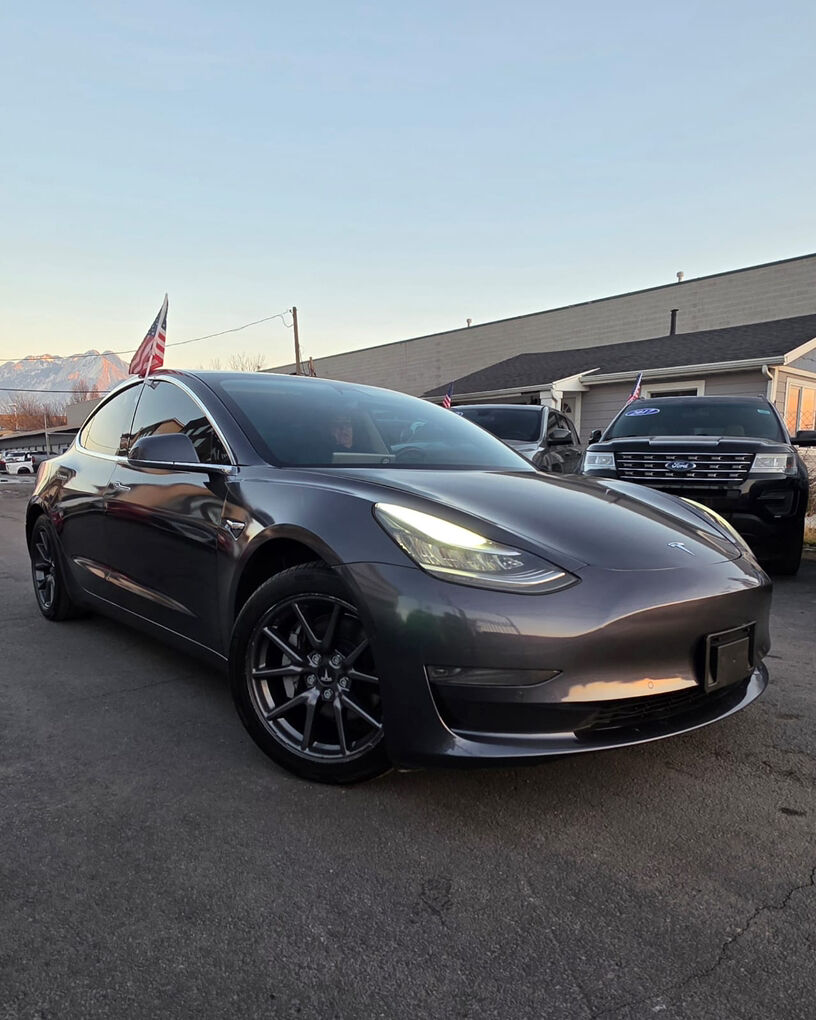 2020 Tesla Model 3 Standard Range Plus