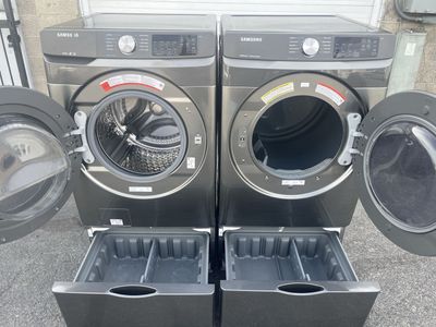 Samsung Electric Set On pedestals,free Delivery